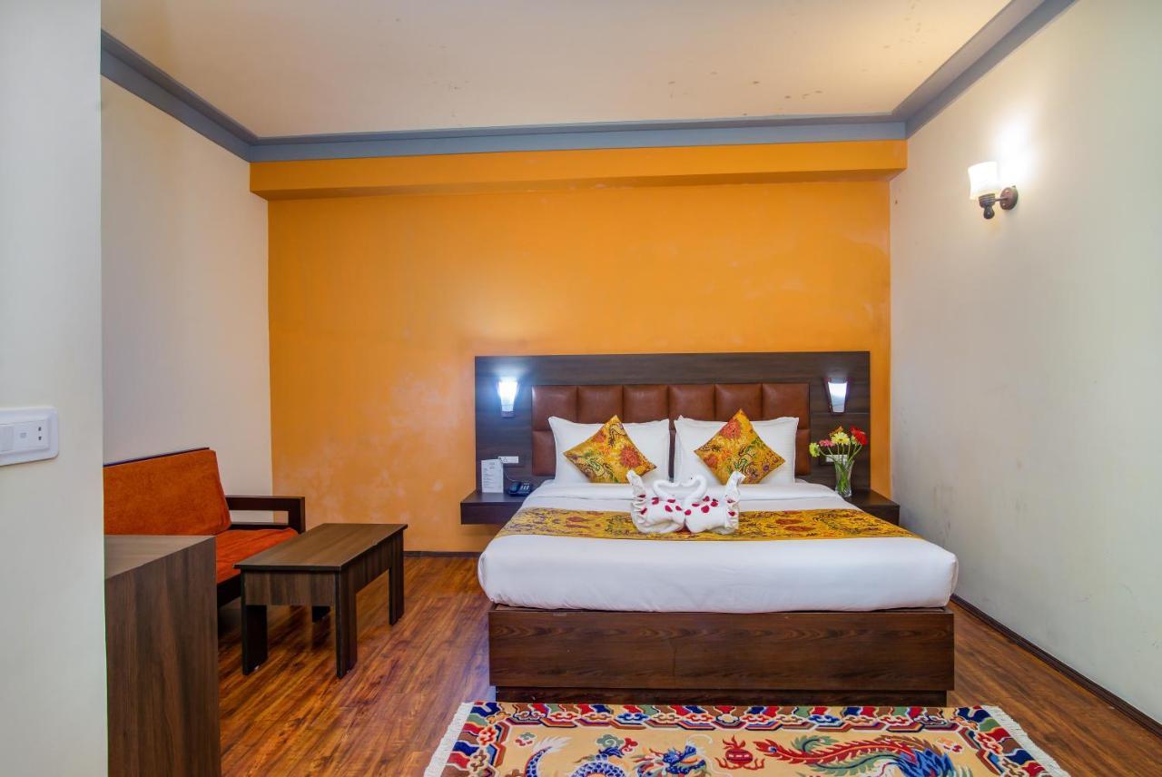 Muscatel Grand Silkroute - 300 Mts From Mg Marg กังต็อก ภายนอก รูปภาพ