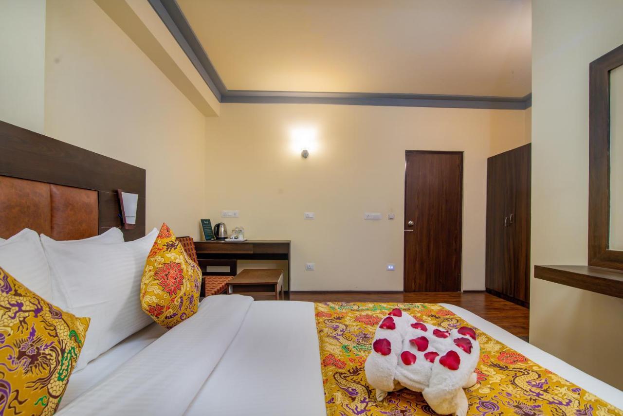 Muscatel Grand Silkroute - 300 Mts From Mg Marg กังต็อก ภายนอก รูปภาพ