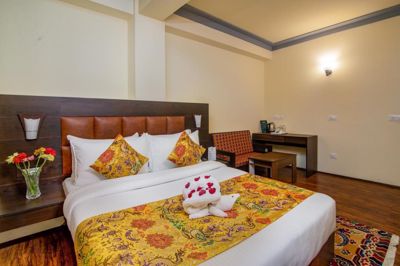 Muscatel Grand Silkroute - 300 Mts From Mg Marg กังต็อก ภายนอก รูปภาพ