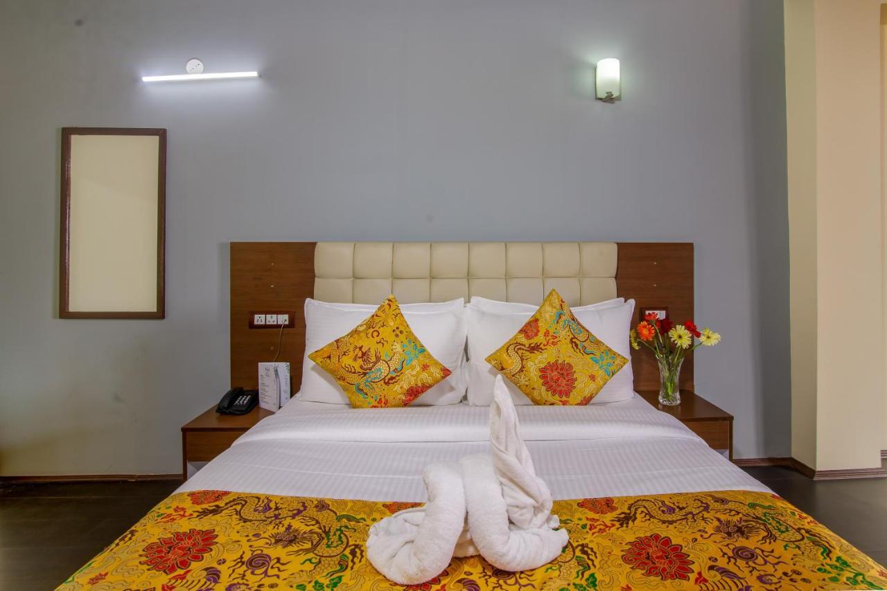Muscatel Grand Silkroute - 300 Mts From Mg Marg กังต็อก ภายนอก รูปภาพ